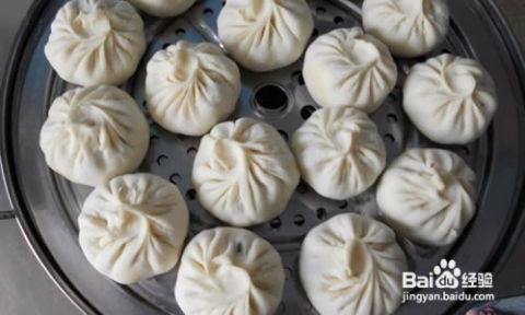 蒸包子的视频,视频教你轻松掌握传统美食制作技巧