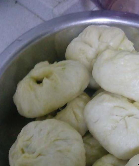 蒸包子的视频,视频教你轻松掌握传统美食制作技巧
