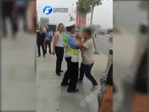 交警打人视频,现场视频曝光，网友热议不断