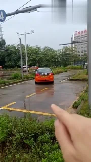 停车技巧视频,轻松掌握停车高招
