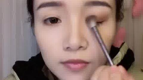 教化妆的视频,跟随视频教程，变身美丽达人