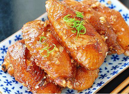 红烧鸡翅视频,色泽诱人，香气扑鼻，美味可口