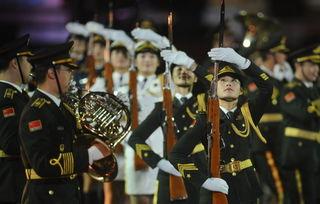 三军仪仗队女兵表演视频,三军仪仗队女兵震撼表演掠影
