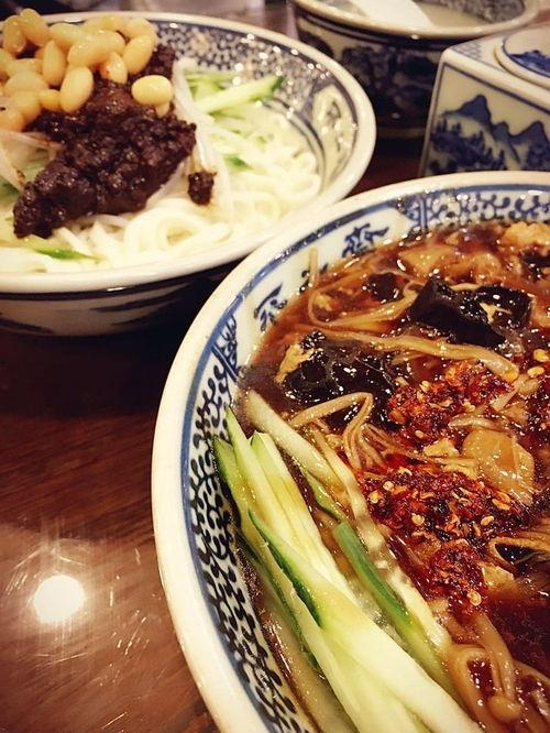 大口吃面视频,感受美食的魅力与生活的节奏