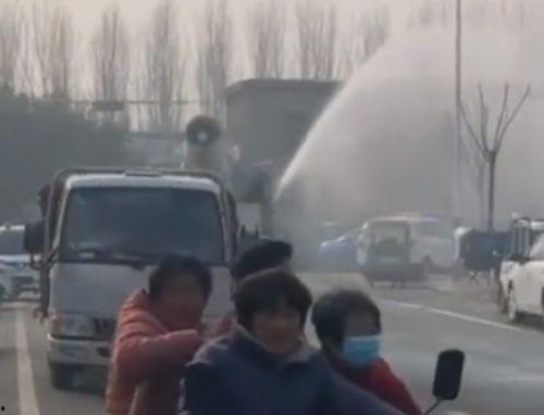 高压水枪视频,瞬间摧毁坚固物体