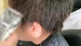 理发视频儿童,欢乐时光里的温馨瞬间