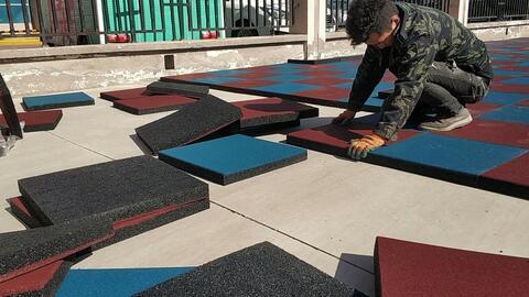 地垫安装视频,轻松掌握家居美学的秘密