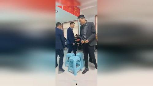 抢凳子游戏视频