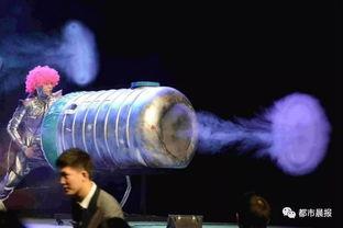 机器人表演视频,智能舞者演绎未来科技风采