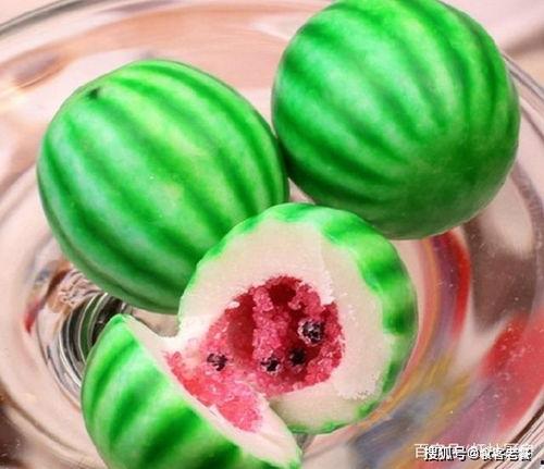 吃西瓜泡泡糖视频,吃西瓜泡泡糖的趣味体验
