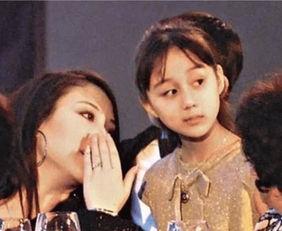 何超欣视频,揭秘明星背后的真实生活